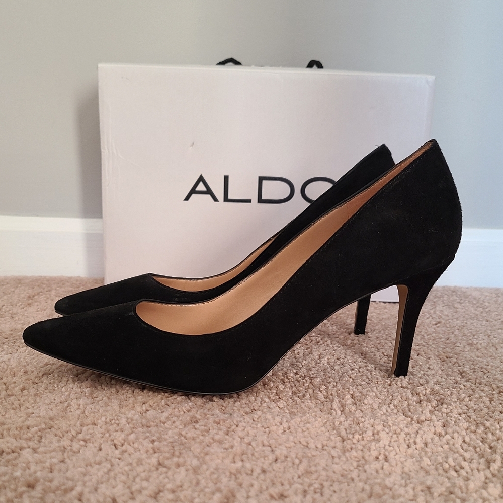 8.5 Aldo Black Suede Kediredda Pumps